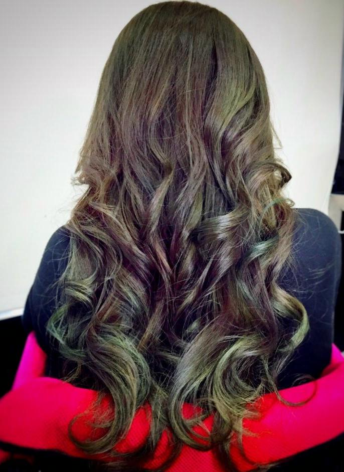 2018流行抹茶绿挑染设计